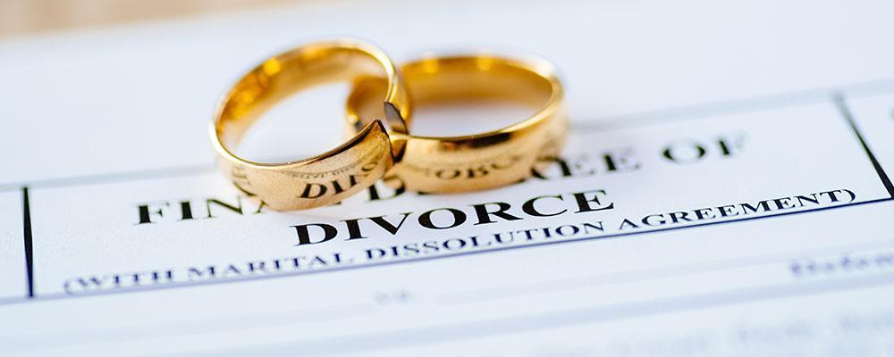 Kane County divorce lawyer attorneys' fees expenses